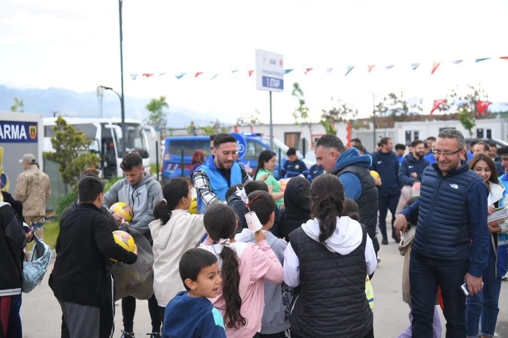 Talasgücü Belediyespor moral aşıladı