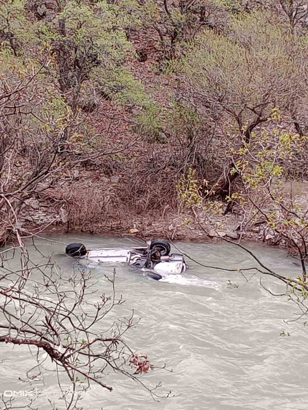 Tunceli’de 38 gün önce çaya uçan araç bulundu