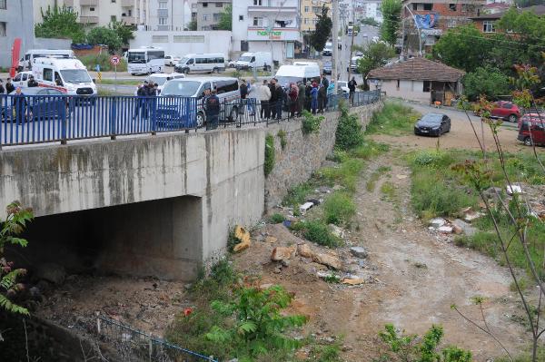 5 kişinin hayatını kaybettiği öğrenci servisi kazasında keşif yapıldı