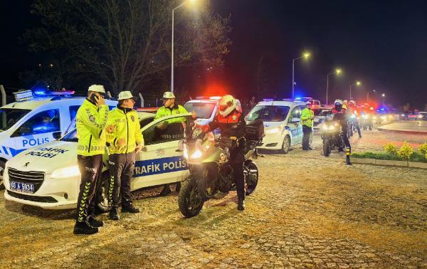 Afyonkarahisar'da 'kökünü kurutma' operasyonu; 112 gözaltı