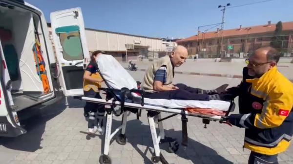 Ambulansla getirilip, sedyede oyunu kullandı