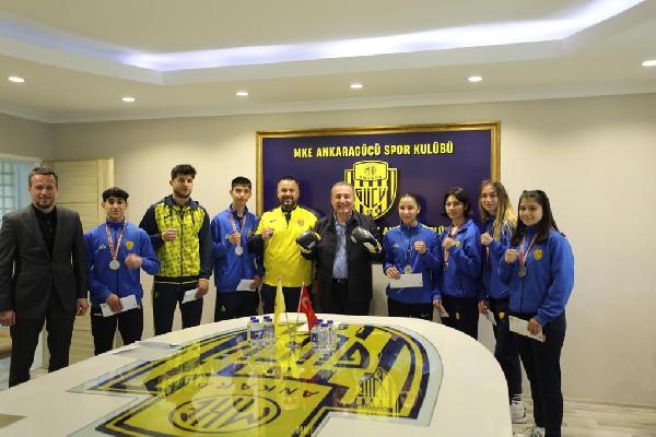 Ankaragücü Boks Takımı'ndan başkan Koca'ya ziyaret