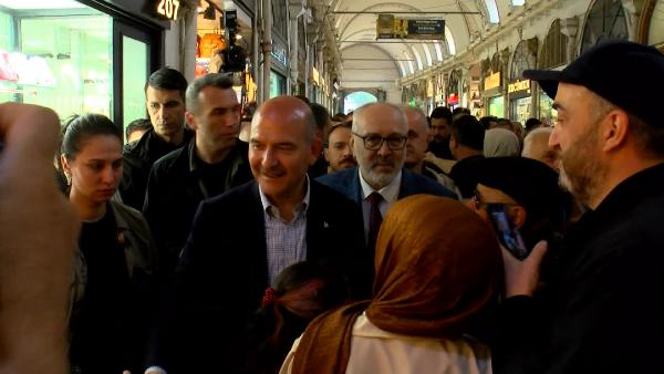 Bakan Soylu Kapalıçarşı esnafını ziyaret etti 