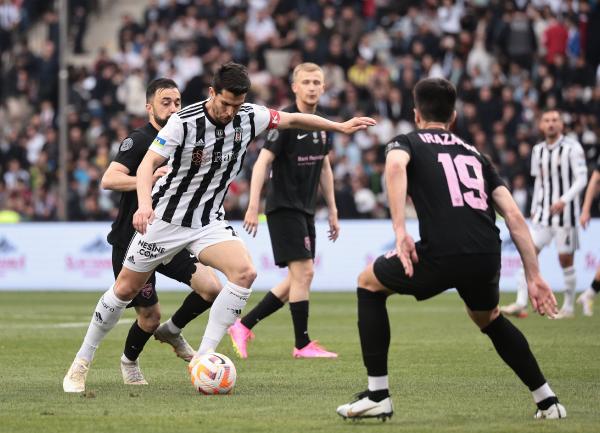 Beşiktaş dostluk maçında Sabah FC ile berabere kaldı