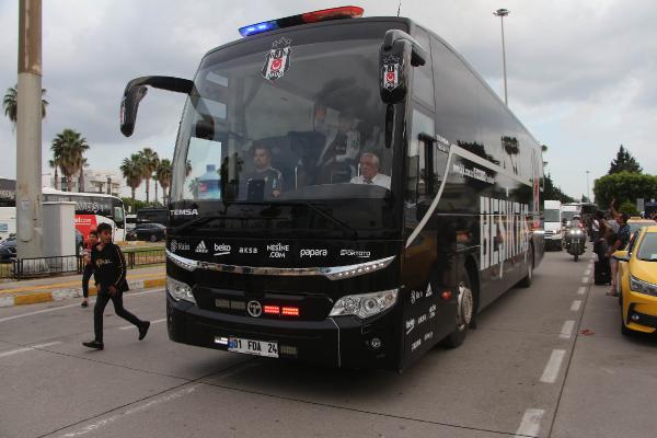 Beşiktaş kafilesi Adana'da