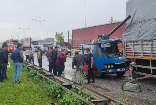 Bursa'da zincirleme kaza: 2 yaralı