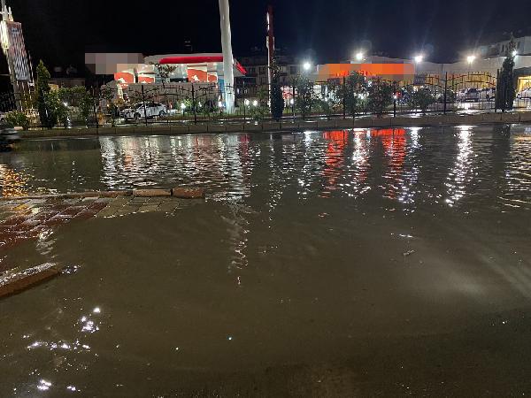 Elazığ’da sağanak yağış etkili oldu