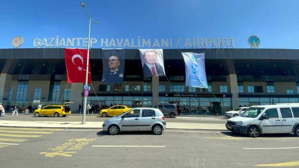 Gaziantep hava sahasında tanımlanamayan cisim nedeniyle uçuşlar yapılamıyor (2)