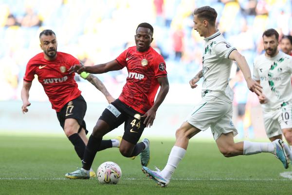 Gençlerbirliği - Sakaryaspor: 2-1