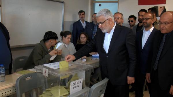 HÜDA PAR Genel Başkanı Zekeriya Yapıcıoğlu oyunu kullandı 