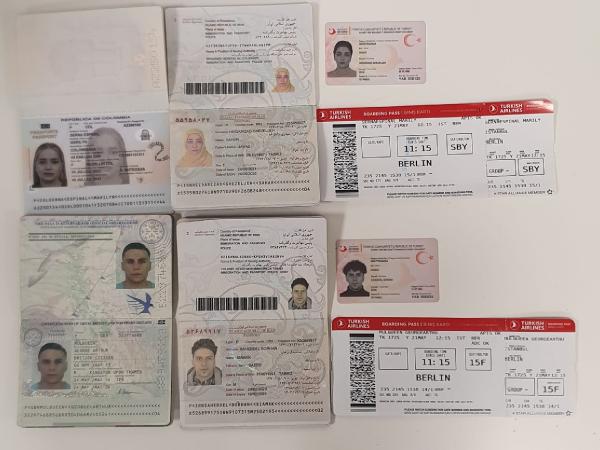 İranlı şarkıcı sahte pasaportla kaçarken yakalandı 