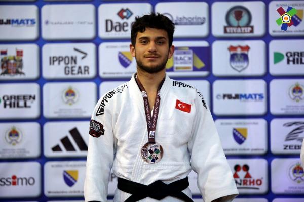 İzmir BŞB'nin judoda madalya gururu