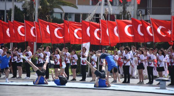 İzmir'de 19 Mayıs coşkusu