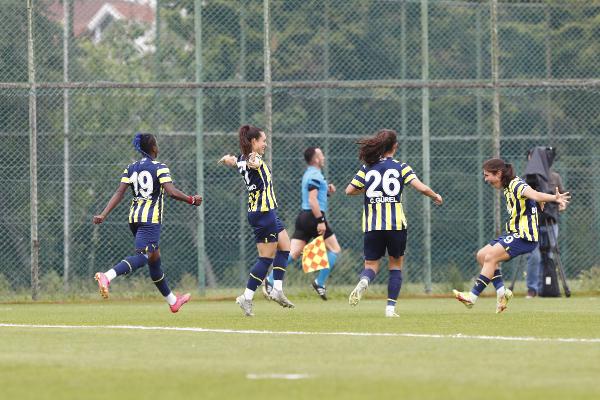 Kadınlar Futbol Süper Ligi'nde ilk finalist Fenerbahçe