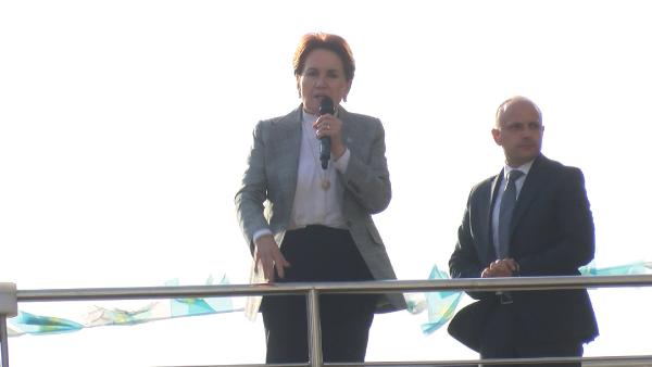 Meral Akşener Esenyurt'ta seçim koordinasyon merkezinin açılışını yaptı