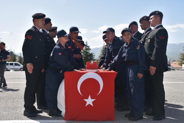 Niğde'de engellilerin 1 günlük askerlik sevinci 