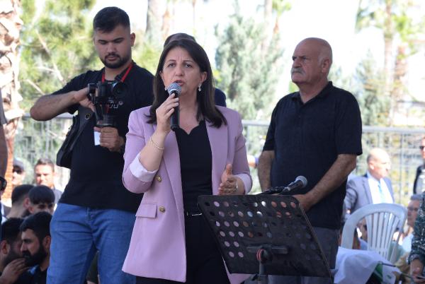 Pervin Buldan: Yeşil Sol bu ülkede barışın, kardeşliğin, huzurun ve refahın teminatıdır