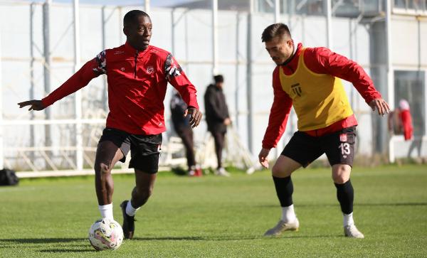 Sivasspor, Fenerbahçe hazırlıklarını tamamladı