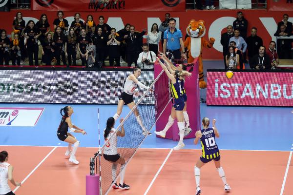 Sultanlar Ligi'nde şampiyon Fenerbahçe Opet