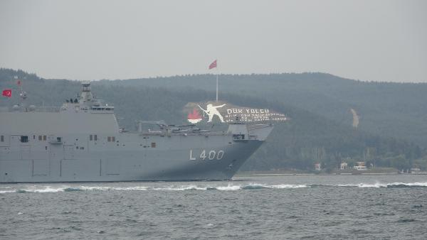 TCG Anadolu, Çanakkale Boğazı'ndan geçti