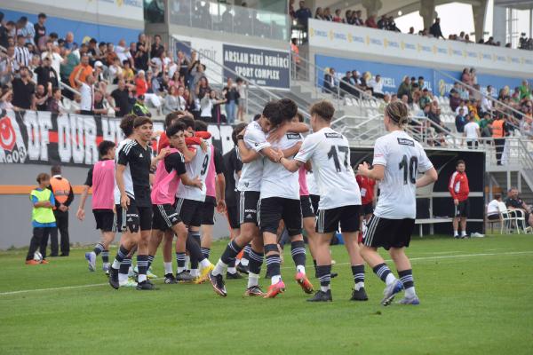 U16 Gelişim Ligi'nde şampiyon Beşiktaş