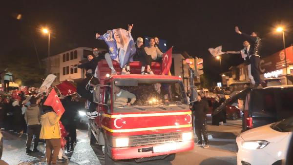 Üsküdar Kısıklı’da kutlamalar devam ediyor