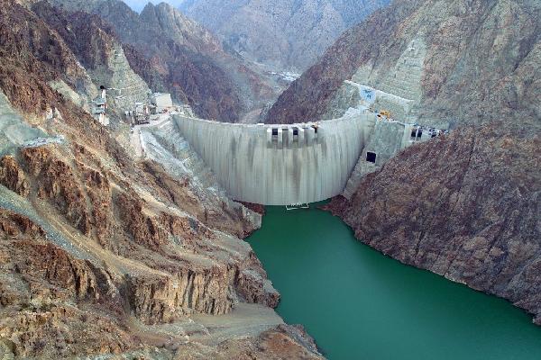 Yusufeli Barajı'nda su seviyesinde son 70 metre