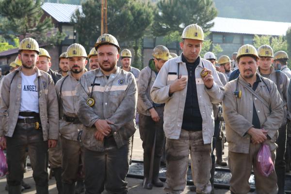 Zonguldak'ta 30 maden çalışanı, facianın 13'üncü yılında anıldı