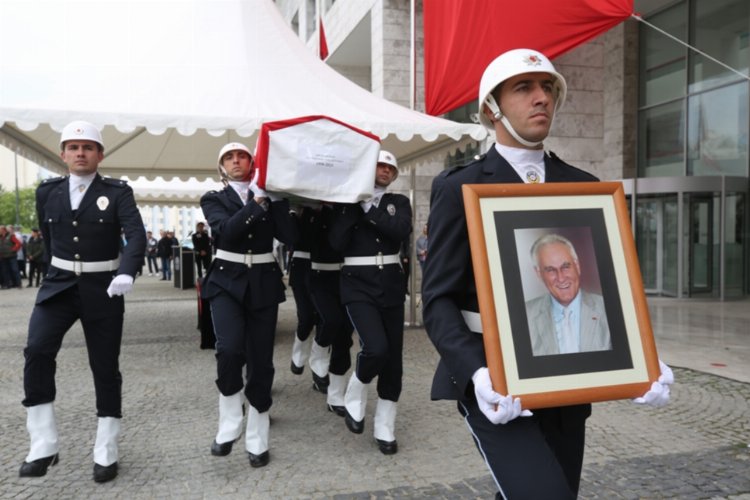 CHP'li eski vekil Abdullah Özer son yolculuğuna uğurlandı