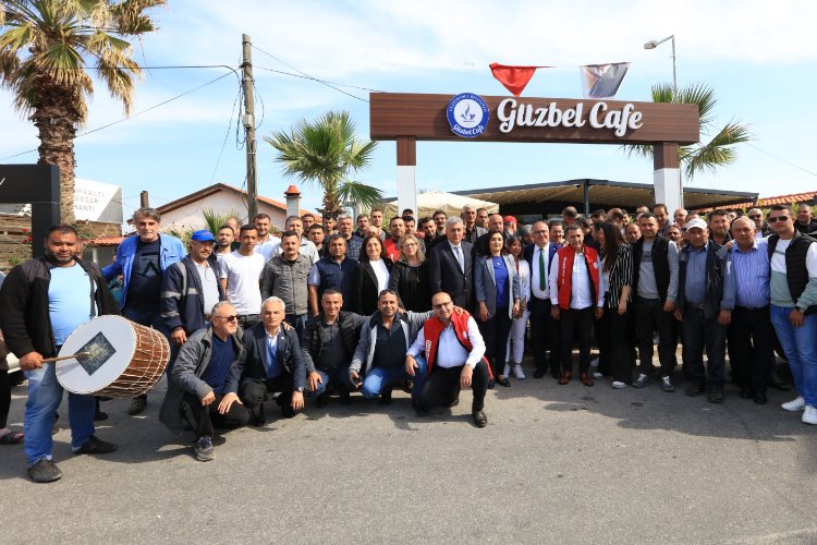 İzmir Güzelbahçe'de 1 Mayıs kahvaltısı