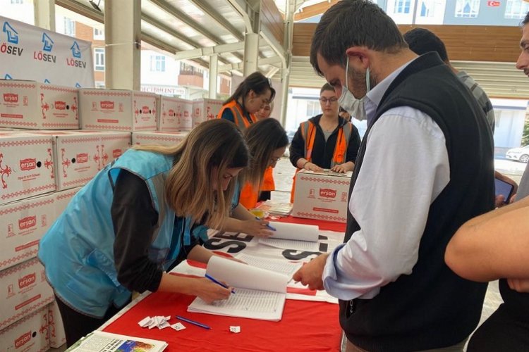 LÖSEV'den mutlu et paketleri