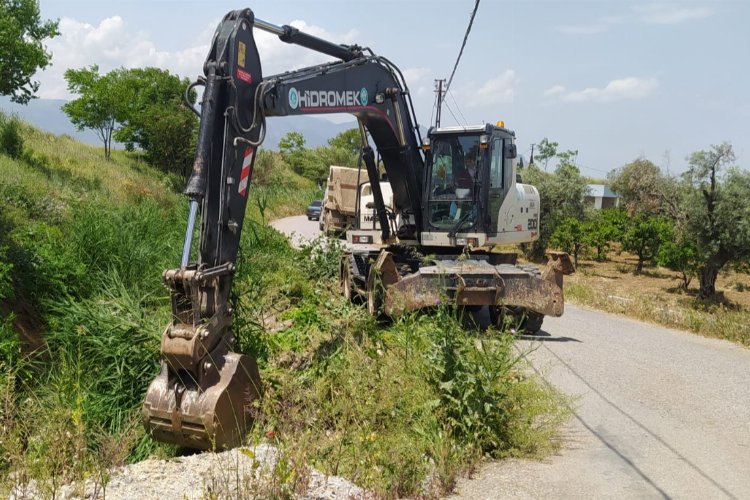 Manisa'da Maski'den dere temizliği