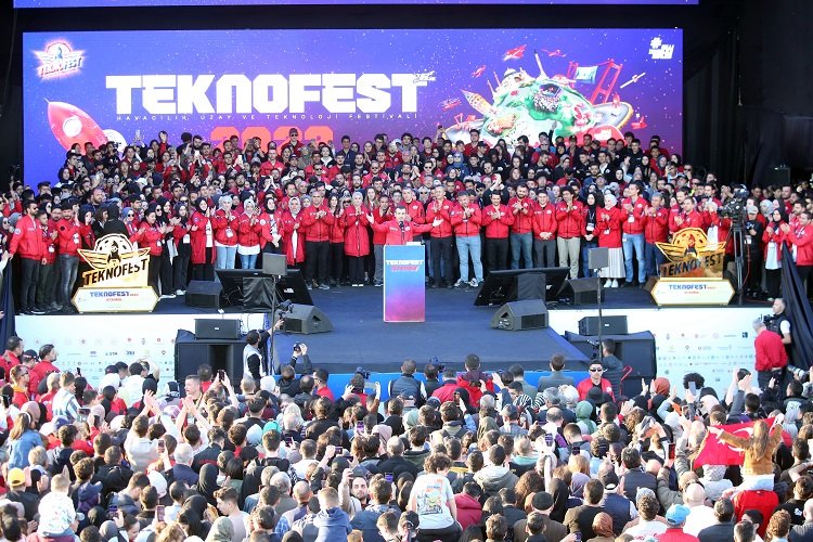 Milyonlar TEKNOFEST'te bulutşu