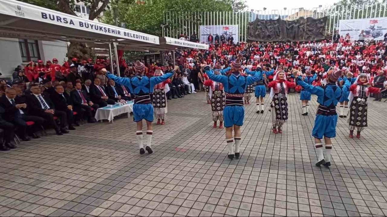 19 Mayıs Bursa’da coşkuyla kutlandı