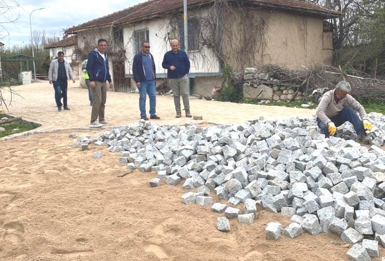 Aizanoi Antik Kenti çevresine 25 bin metrekare doğal taş döşenecek