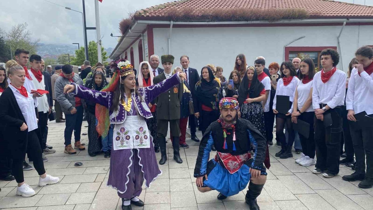 Atatürk’ün Samsun’a ayak basışını canlandırdılar