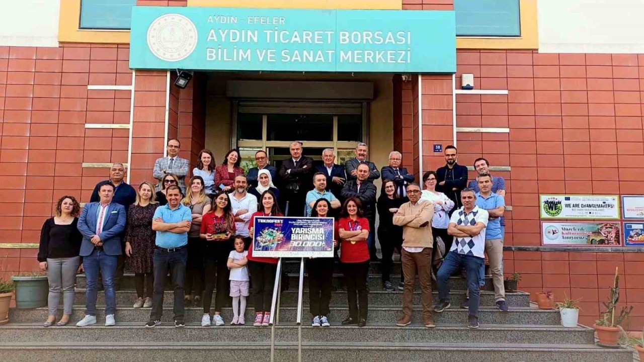 Aydın İl Milli Eğitim Müdürü Okumuş TEKNOFEST 2023 birincisi öğrencilerle buluştu