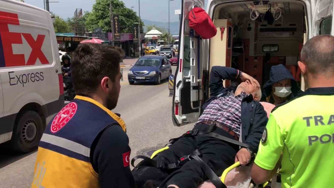 Bandırma’da sürücünün yaralandığı motosiklet kazası güvenlik kameralarına yansıdı