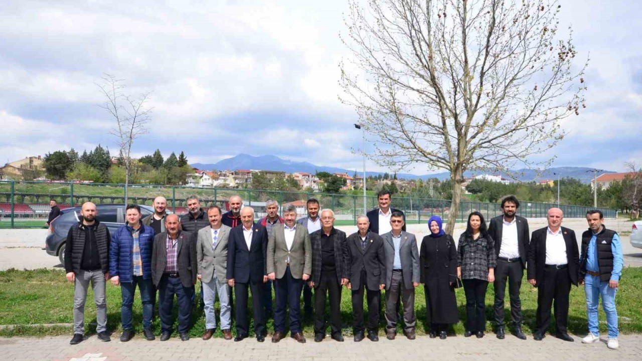 Başkan Akçadurak mahalle muhtarları ile bir araya geldi