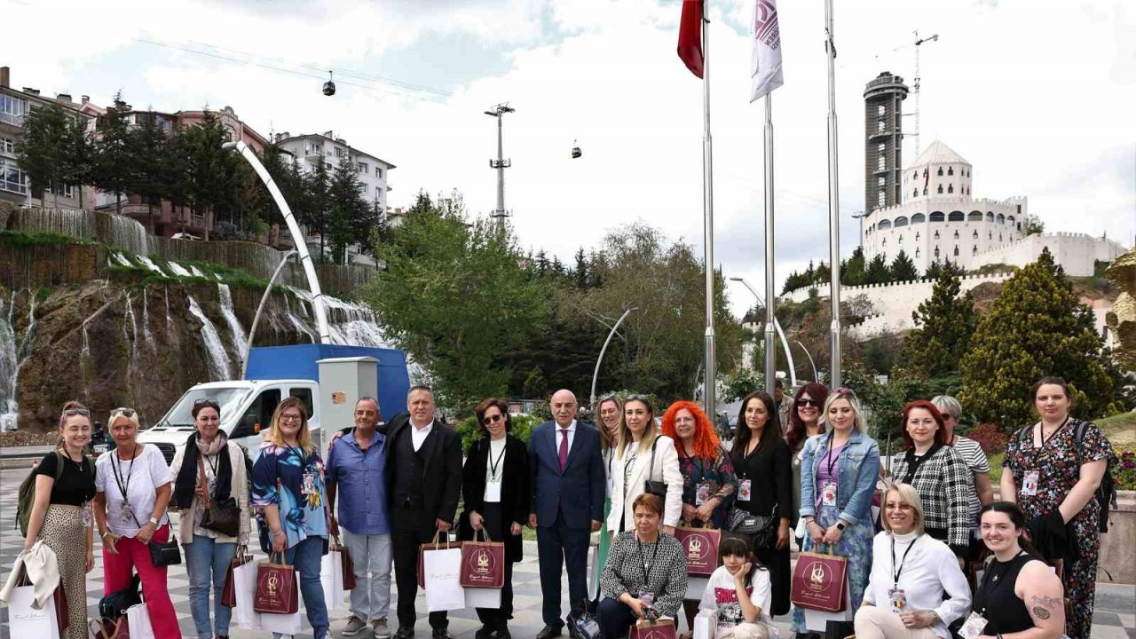 Başkan Altunok, Erasmus projesiyle Keçiören’e gelen öğretmenleri ağırladı