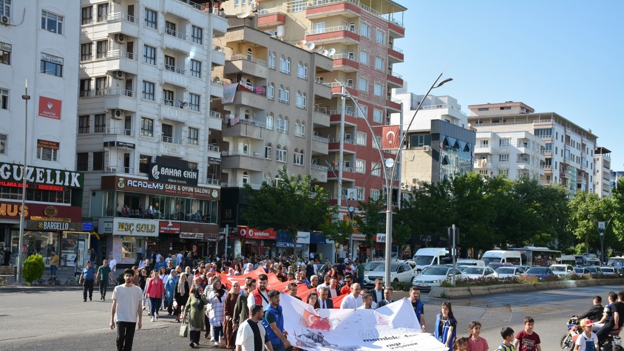 Batman’da gençlik yürüyüşü