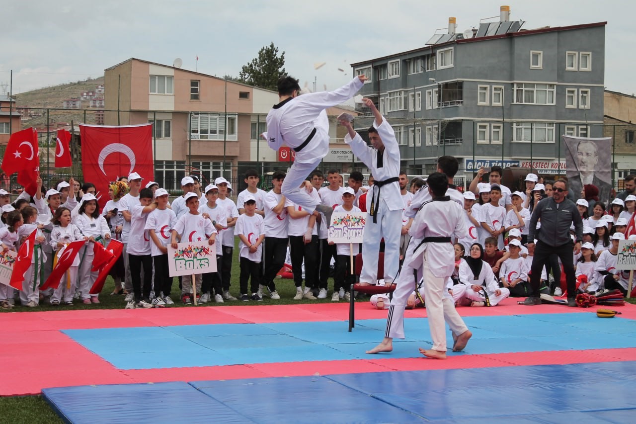 Bayburt’ta 19 Mayıs coşkusu