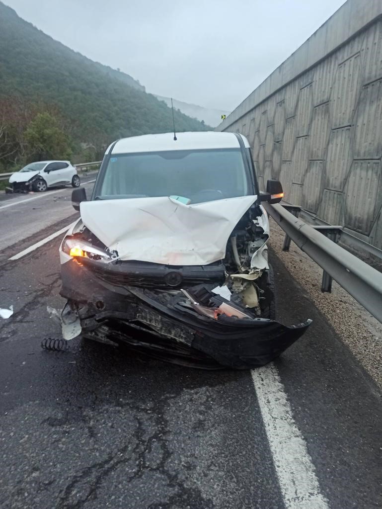 Bilecik’te trafik kazası, 2 kişi yaralandı