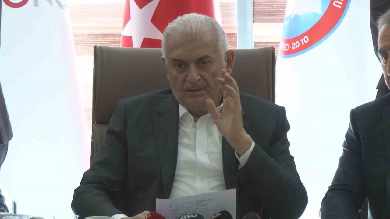 Binali Yıldırım: "HDP, PKK’nın yeşile boyanmış şekli, HDP’nin iradesi yok, irade dağda. Milletvekillerini bile dağ belirliyor"