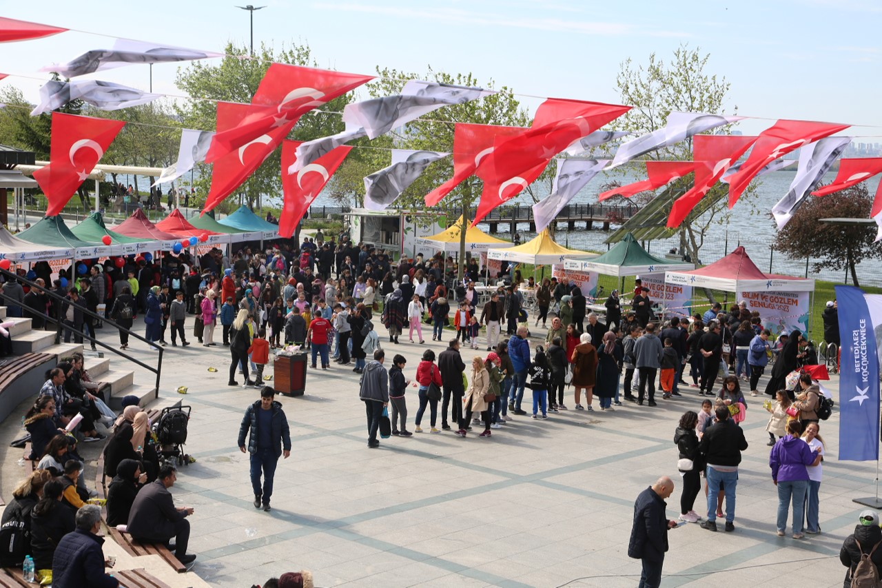 Binlerce Öğrenci Küçükçekmece’deki Bilim Ve Gözlem Şenliği’nde buluştu