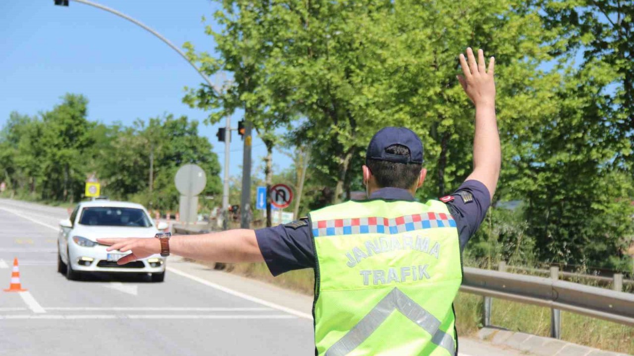 Bir ay içinde 717 araç trafikten men edildi