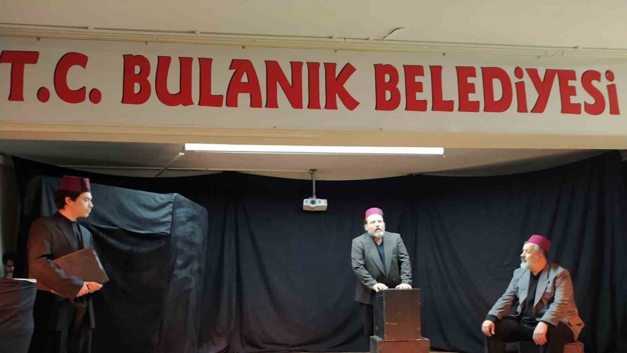 Bulanık’ta “Şahidimiz Anadolu” oyunu sahnelendi