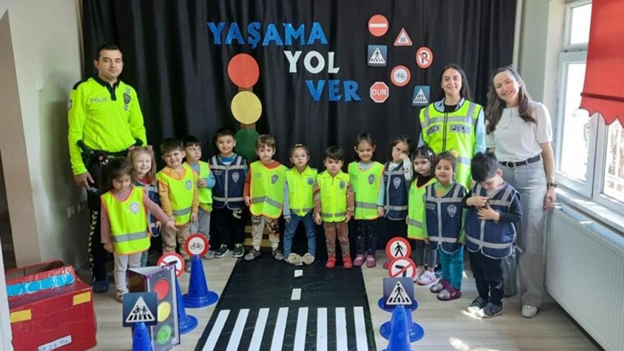 Çaycuma’da minik öğrencilere trafik eğitimi