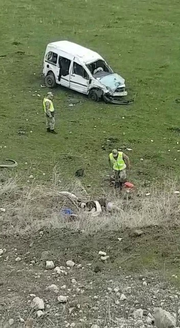 Çıldır’da trafik kazası: 1 ölü, 2 yaralı