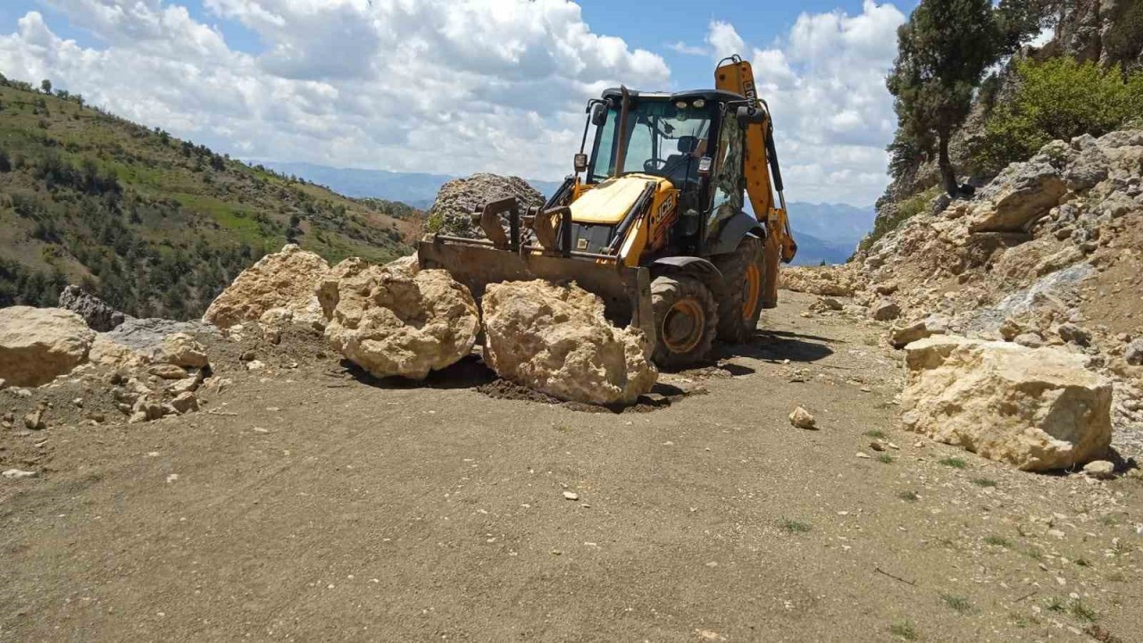 Dulkadiroğlu ilçesinde kapanan yollar açılıyor